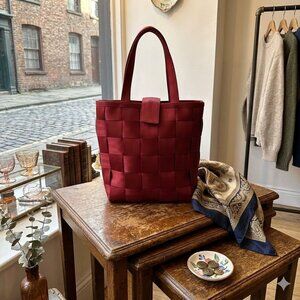 Vintage Y2K Harveys Seatbelt Bag Crimson Red Flap Tote Shoulder Purse Medium USA